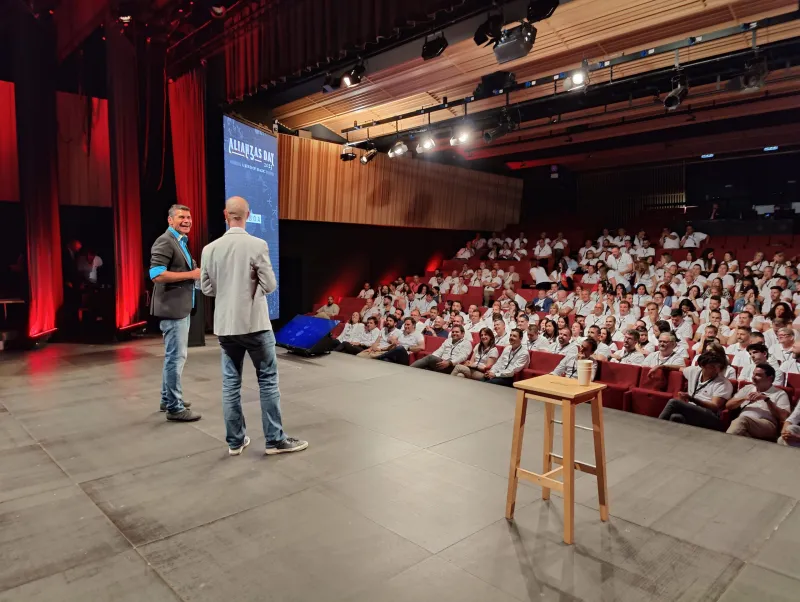 La magia como herramienta de team building en eventos empresariales