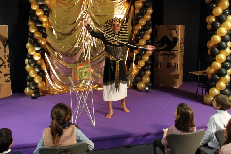 Fiesta de Halloween infantil en casa: ideas, juegos y un truco de magia terrorífico